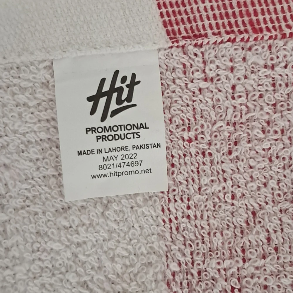Beach Towel Unisex Capitol One Bank NWOT 53